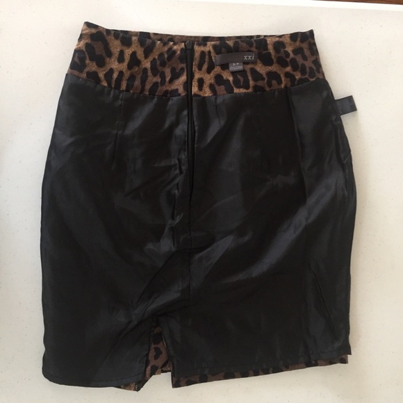 XXI Animal Print Pencil Skirt with Pockets S/P - Picture 14 of 16